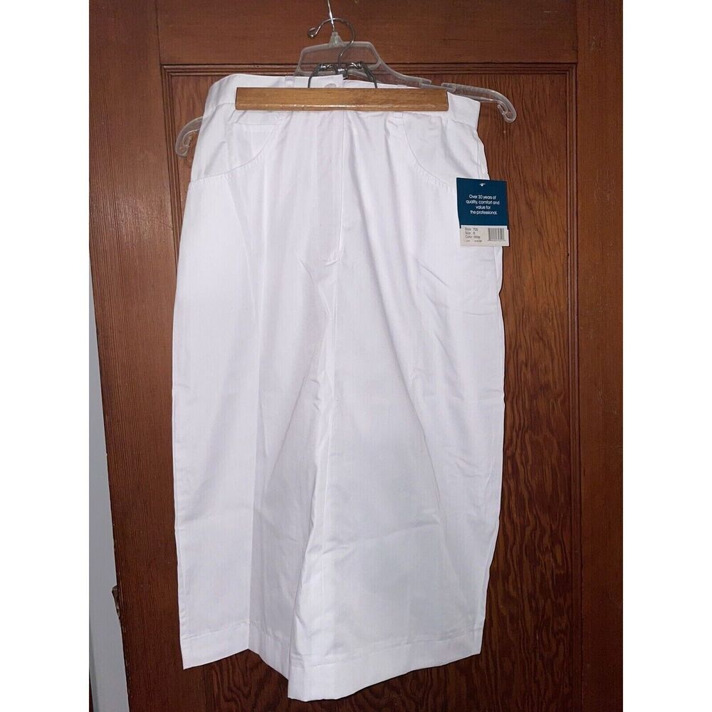 Adar Women Medical White Skirt Pockets Back Slit Button Fly Style 705 Size 6